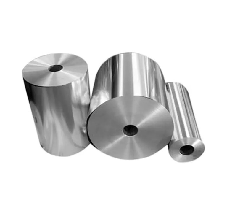 Utforska mångsidigheten hos aluminiumfolie Jumbo Roll: Tillämpningar bortom köket